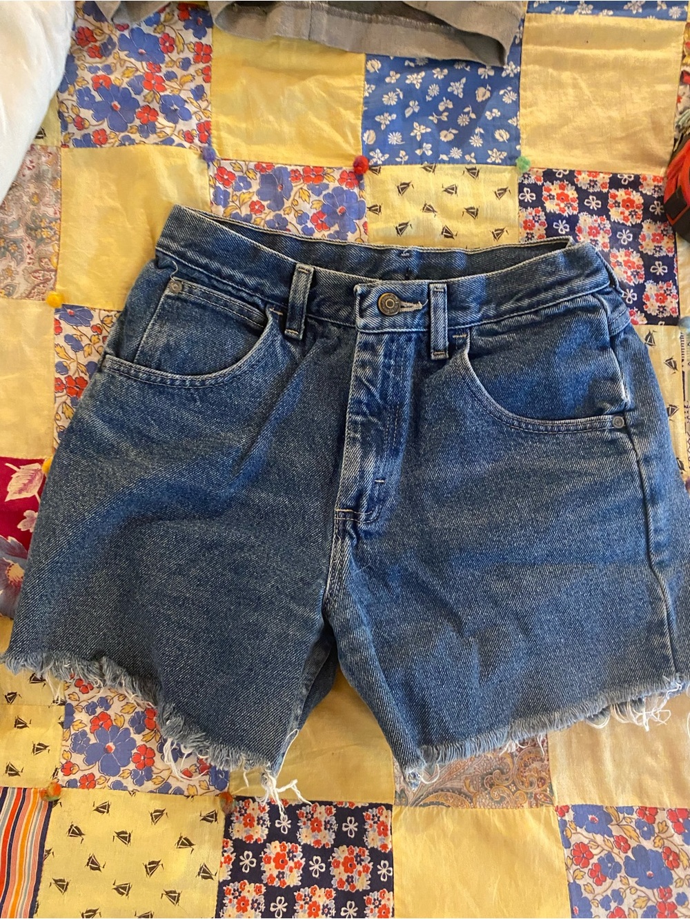 Wrangler Classic High-Rise Blue Denim Shorts - Women's